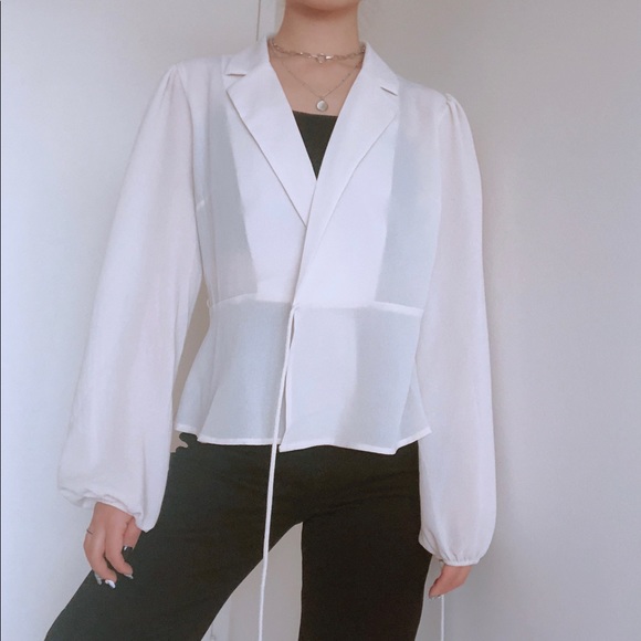 Blouse 🤍 - Picture 2 of 4